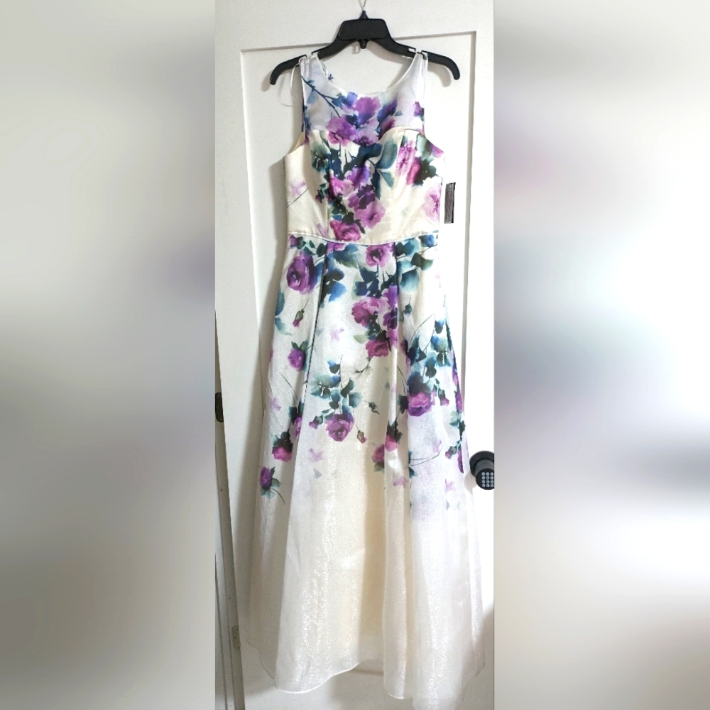 FLORAL PRINTED WHITE GOWN